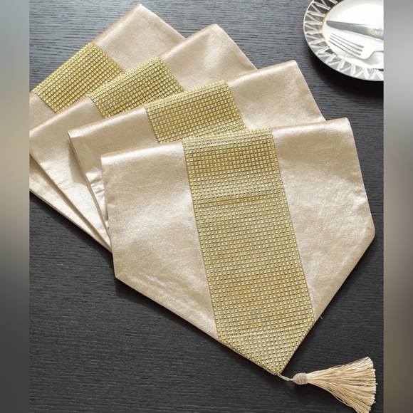 Luxury Rhinestone Table Runner - Picture 3 of 13
